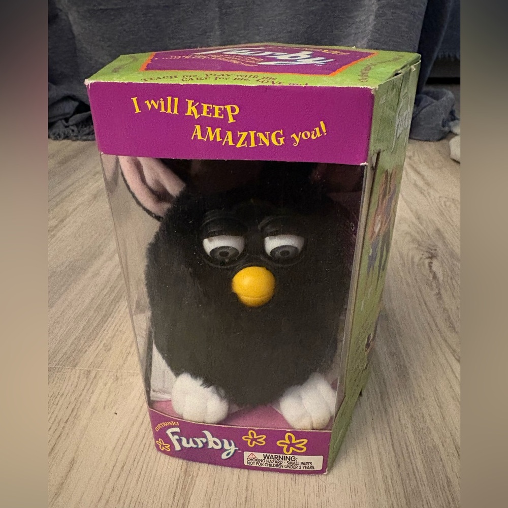 1998 Witches Cat Electronic Furby by Tiger Electronics